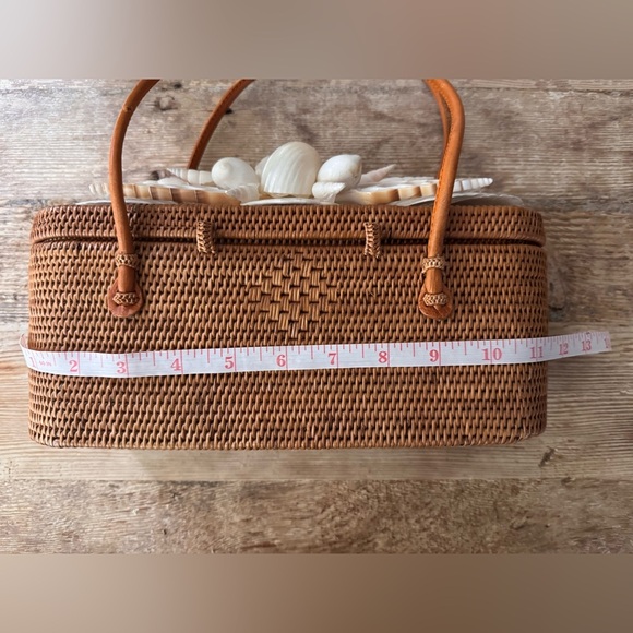Vintage Woven Indonesian Top Handle Bag With Shells from Two Cranes Inc. - Picture 5 of 12
